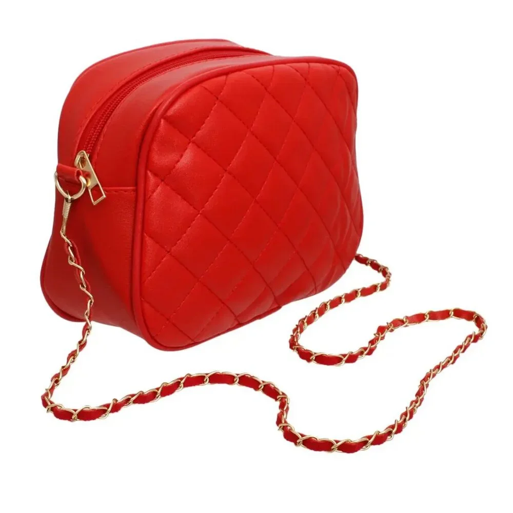 Red Quilted Crossbody Bag with Gold Chain Strap – Classic Shoulder Purse